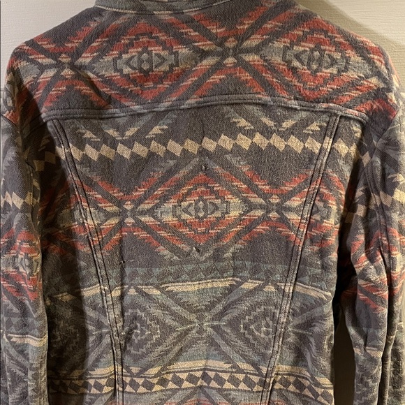 Wrangler Women's Geometric Shirt Jacket - Gray and Pink - Picture 4 of 4